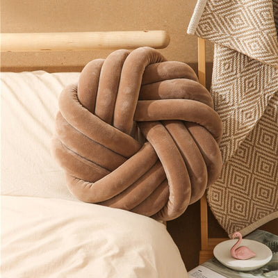 Rankų darbo dekoratyvinė pagalvė-Prego.LT